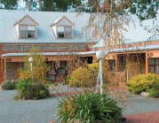 Adelaide Hills Getaway units exterior